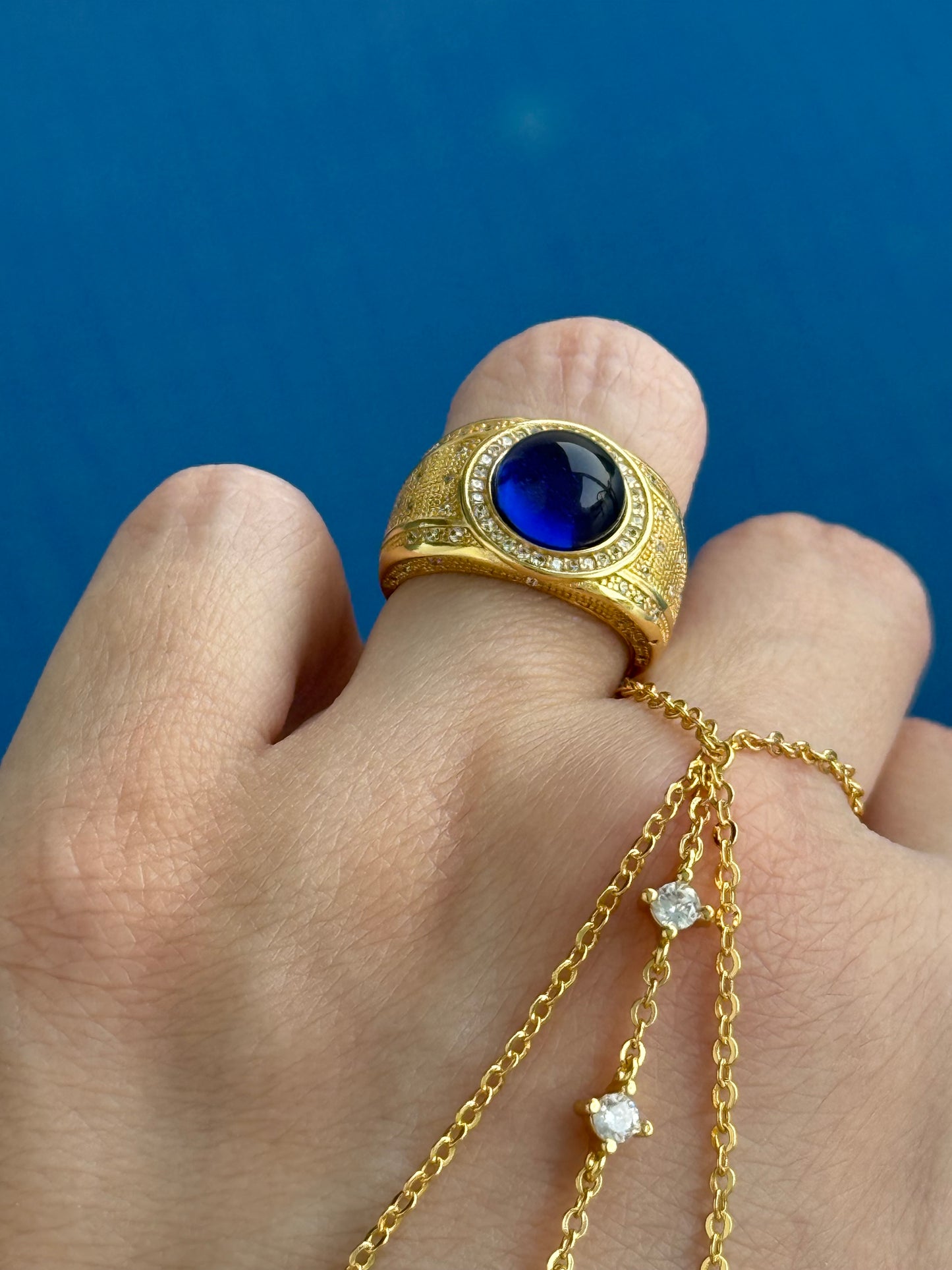Dazzling Ring