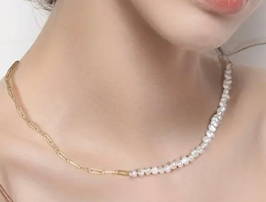 Pearl linked Paper Clip Necklace