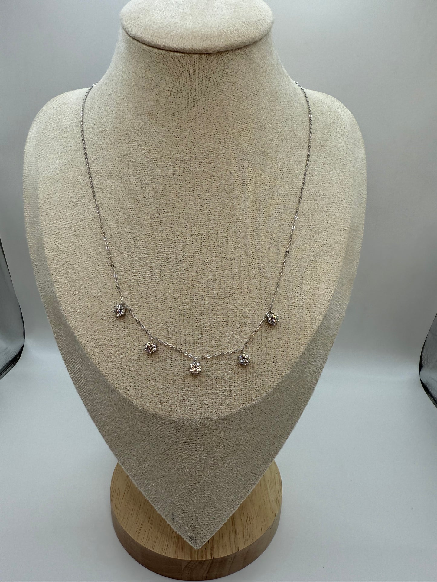 Glam silver necklace