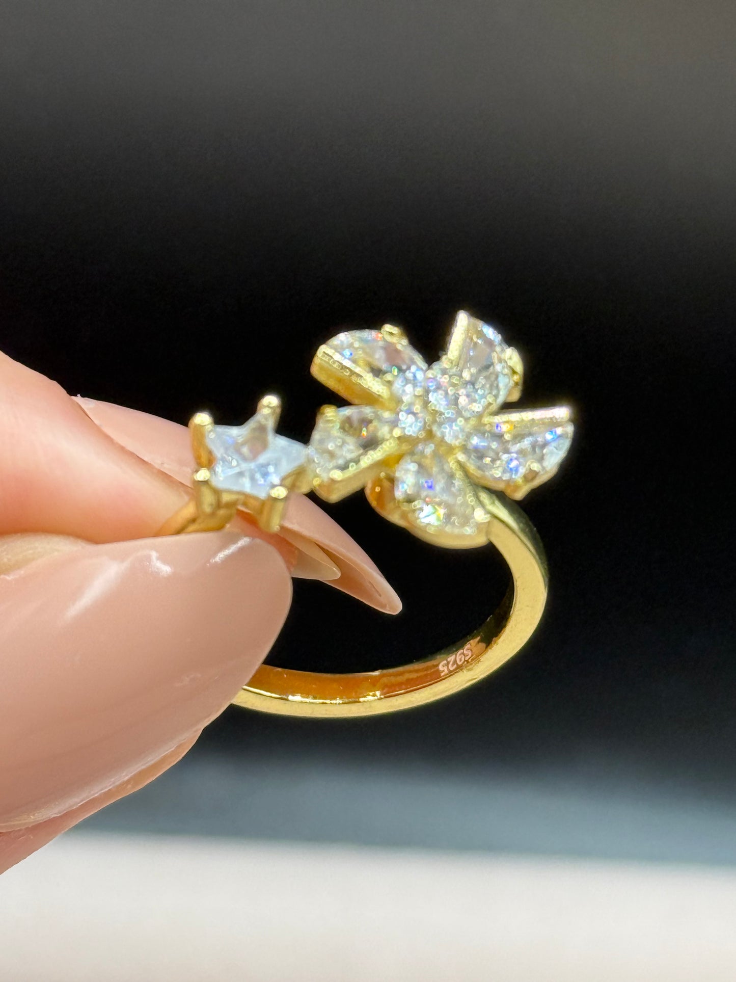 Spin flower ring