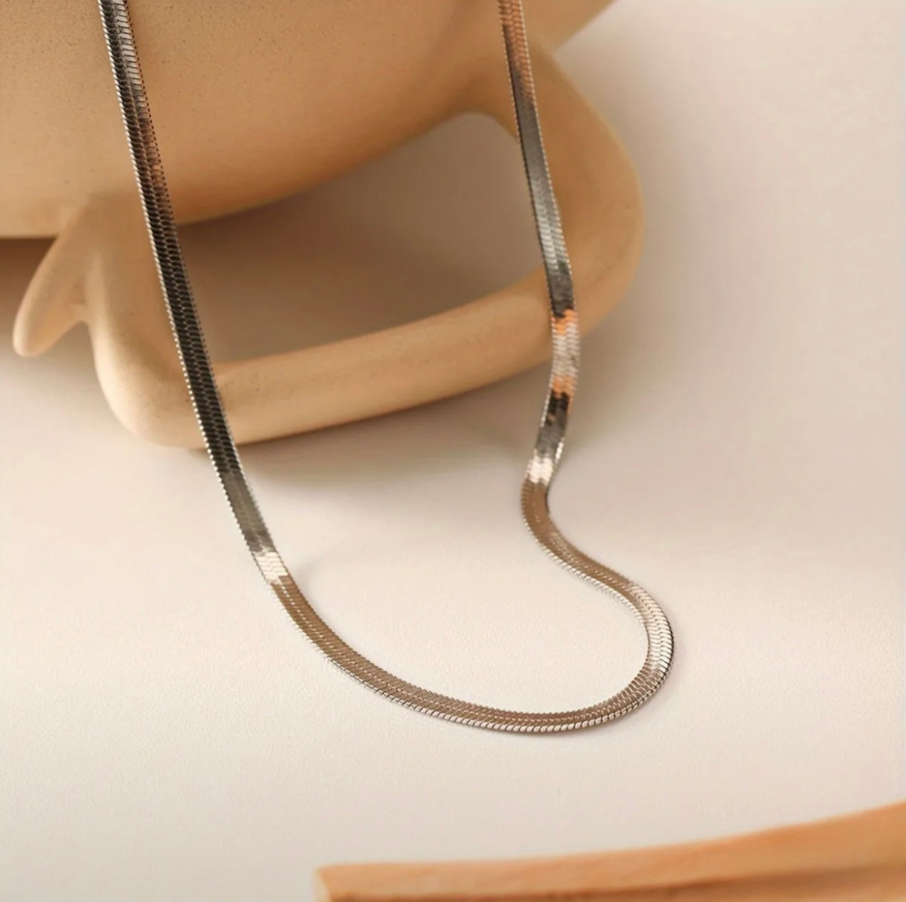 Snake chain necklace