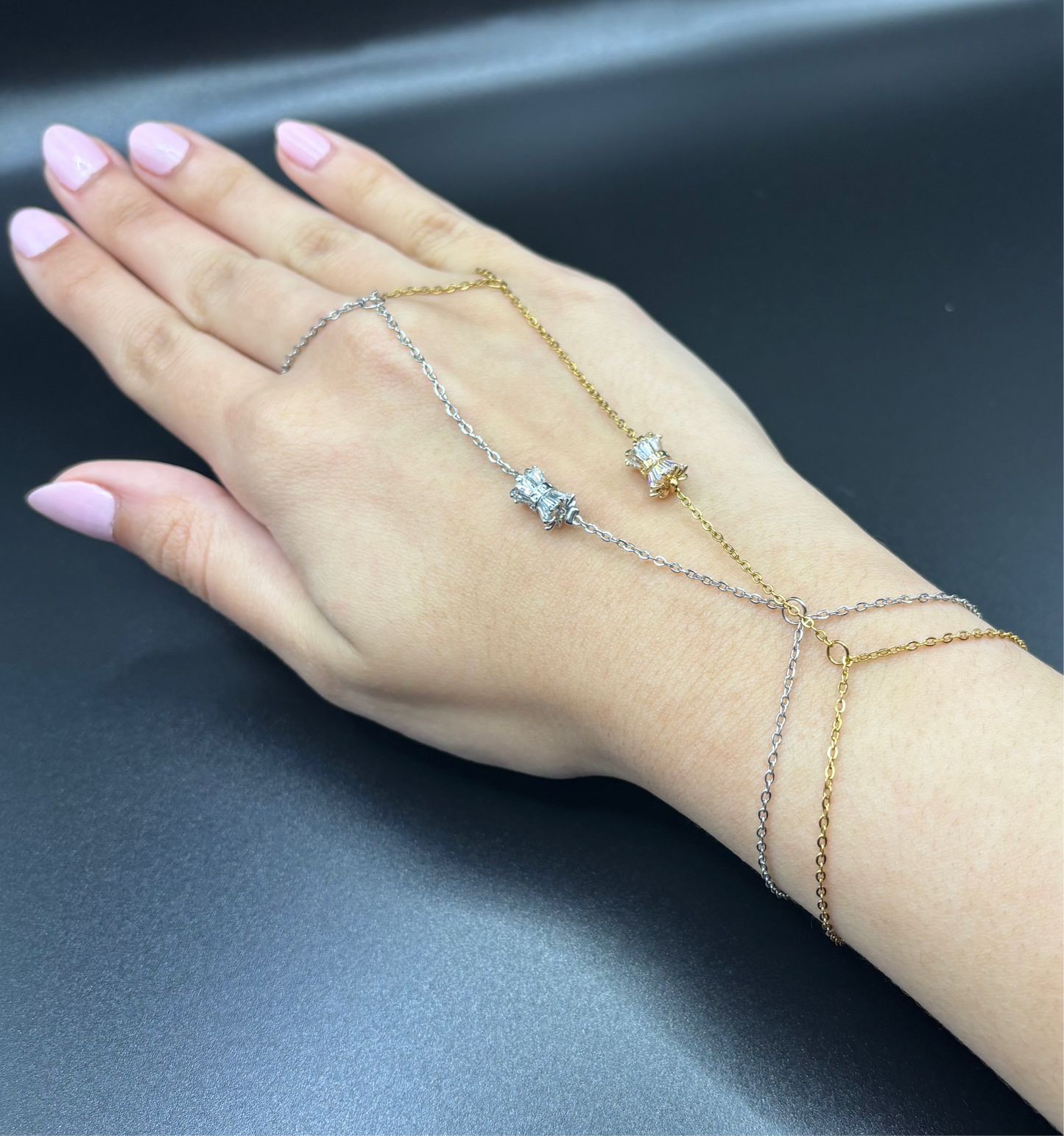 Classy Handchain
