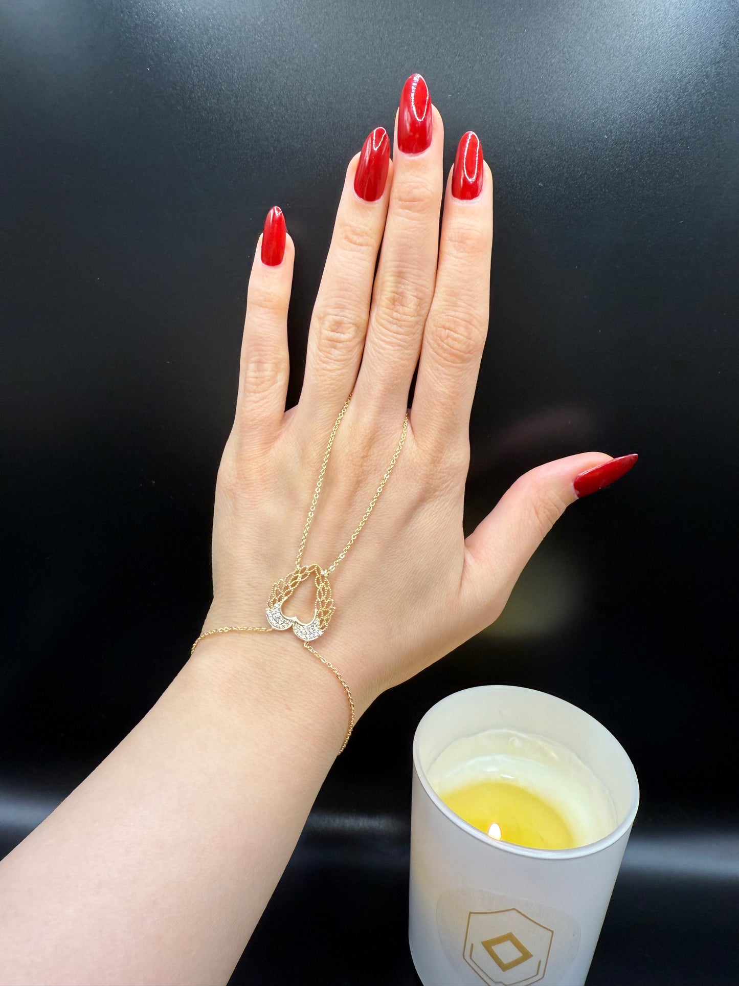 Wing handchain