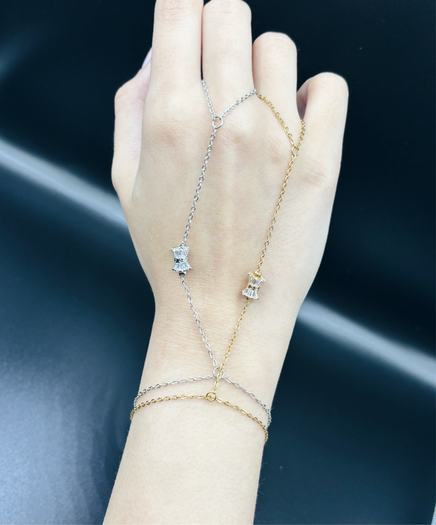Classy Handchain