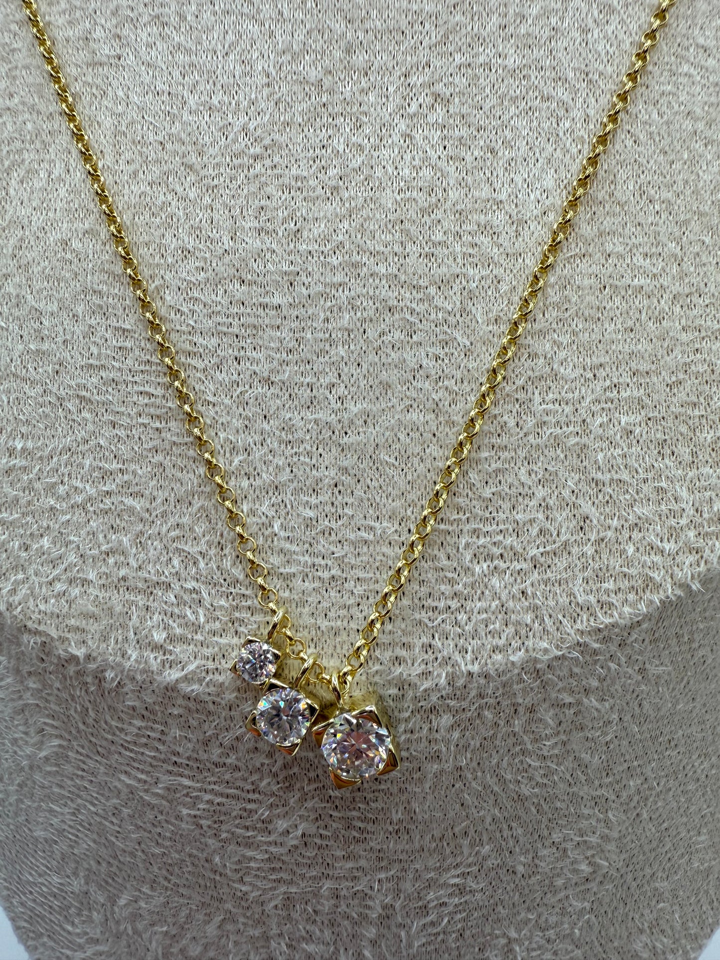 Triple stoned necklace