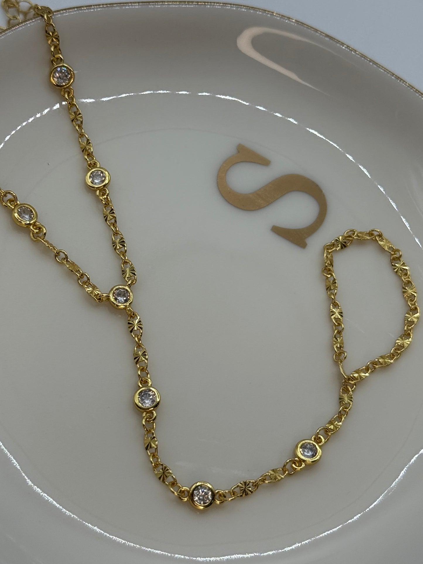 Bella Handchain