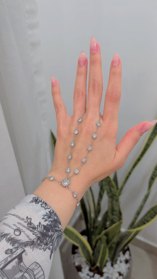 Shams Handchain