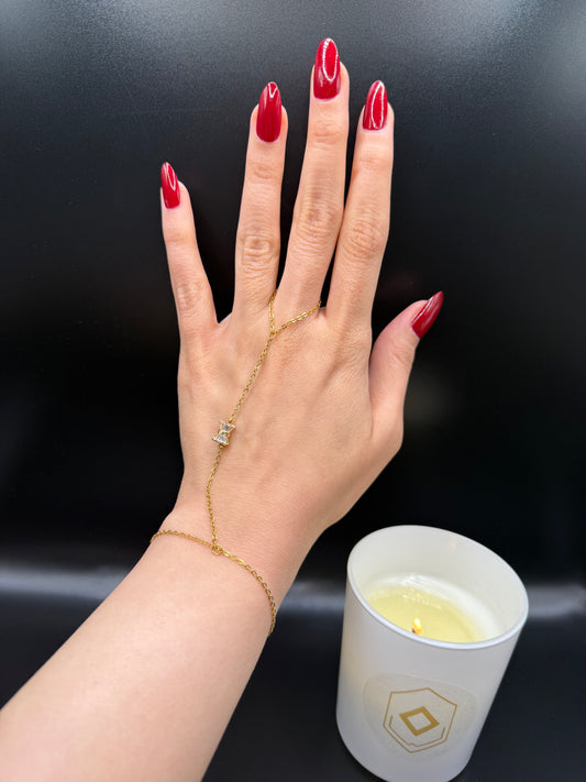 Classy Handchain