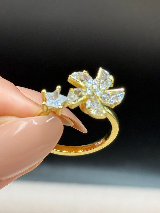 Spin flower ring